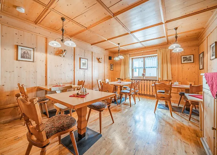 Semesterbostad Maria Rose Xl *